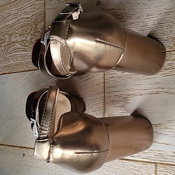 ✨️Metallic Rose gold Copper Rhinestone Platform sandal size 6.5 Nella - Picture 5 of 8